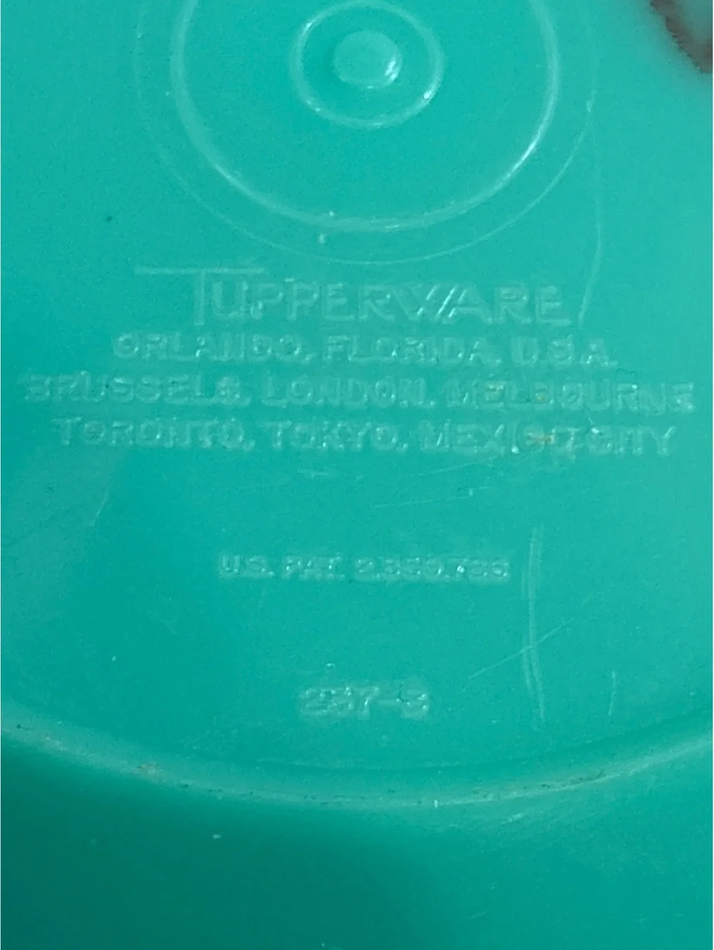 Vintage Tupperware Wonderlier Bowl with Lid - Aqua Green